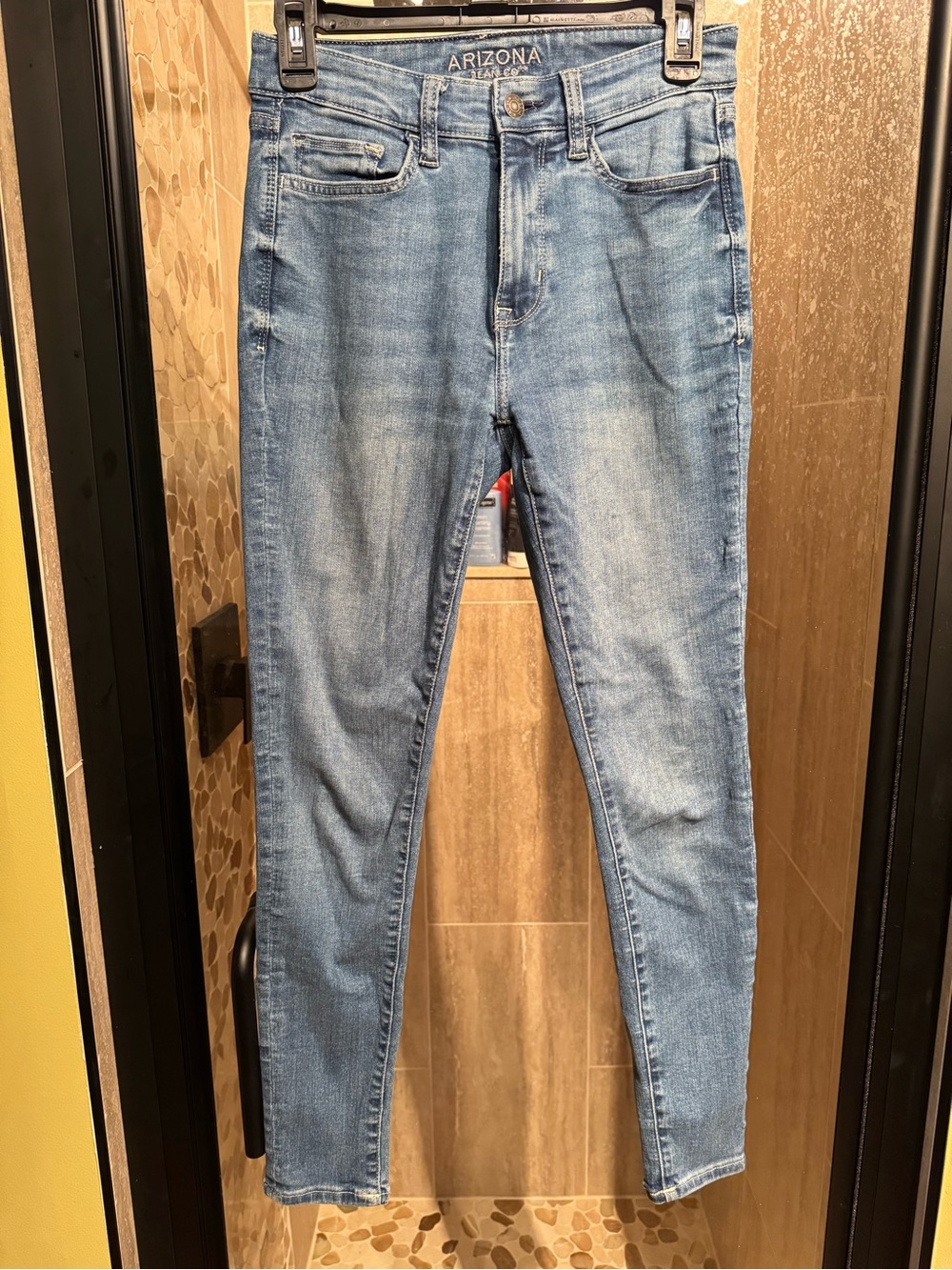 Arizona Jean Company Light Blue Women’s Skinny Jeans
